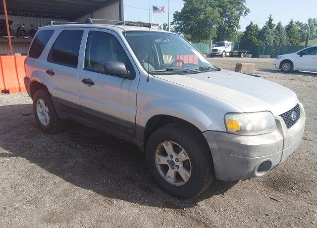 2005 FORD Escape