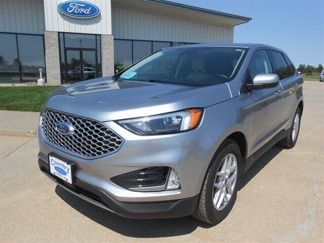 2023 FORD Edge