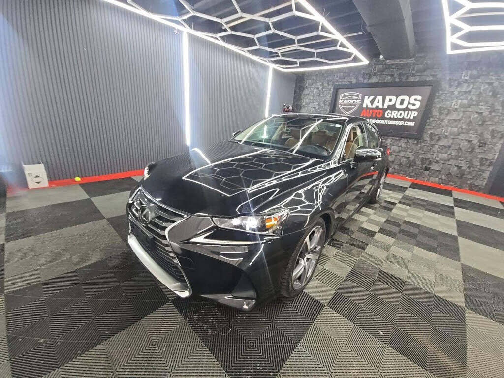 2019 LEXUS IS