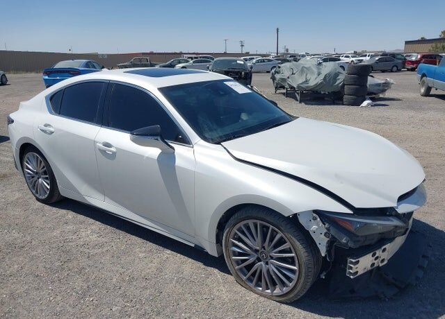 2022 LEXUS IS