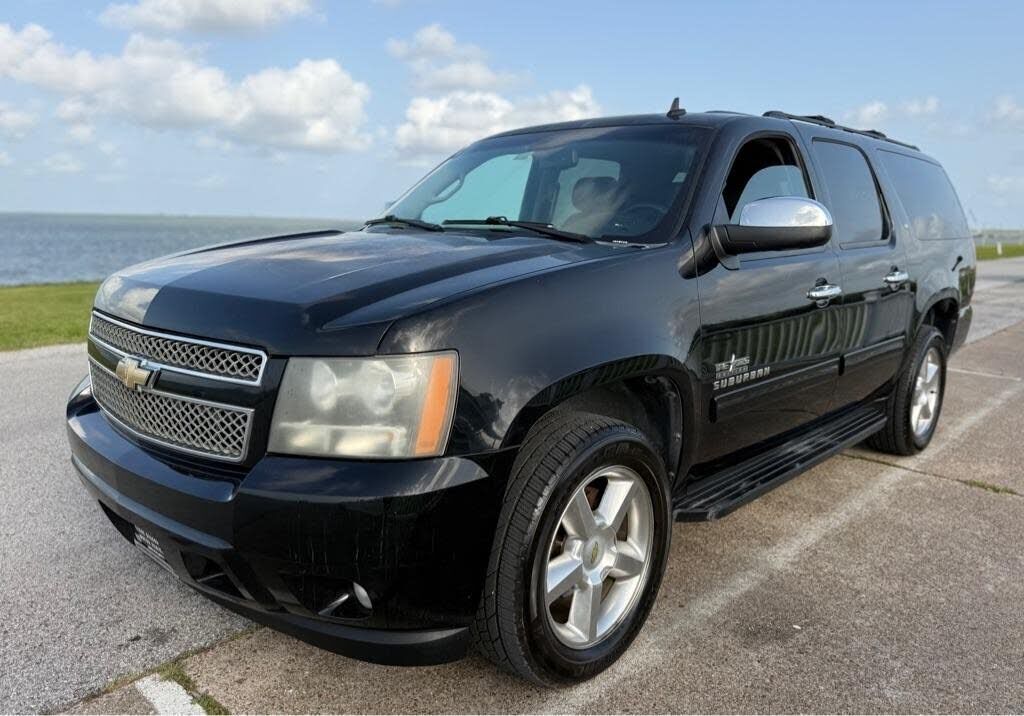 2011 CHEVROLET Suburban