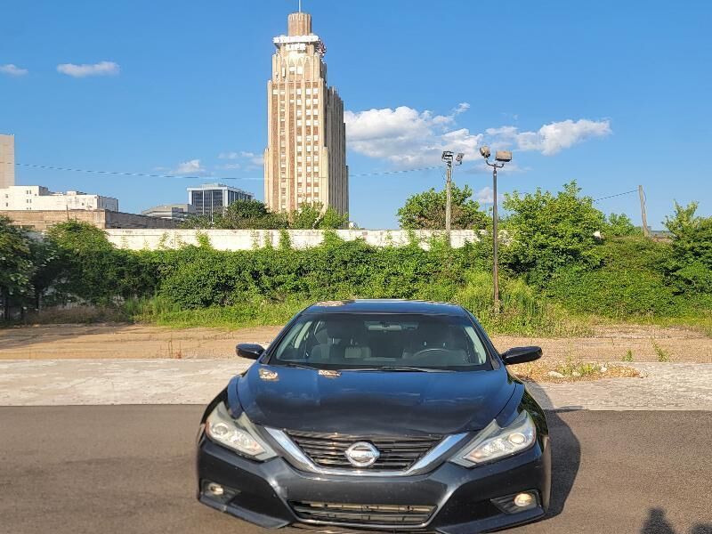 2017 NISSAN Altima