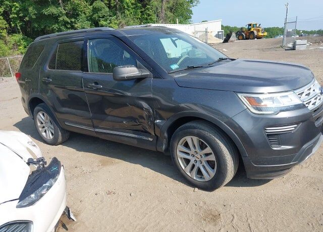 2019 FORD Explorer
