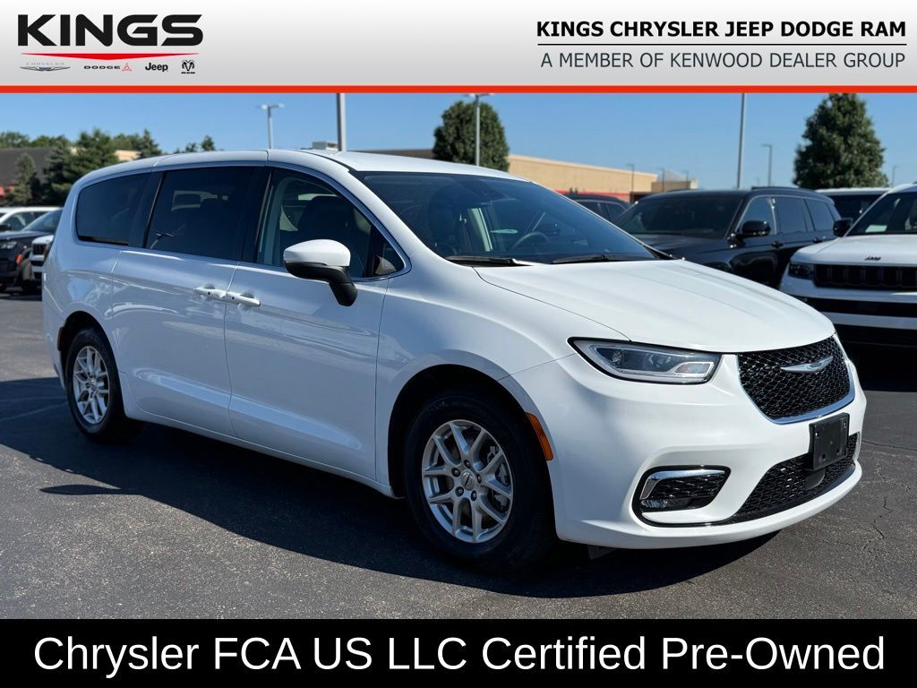 2023 CHRYSLER Pacifica