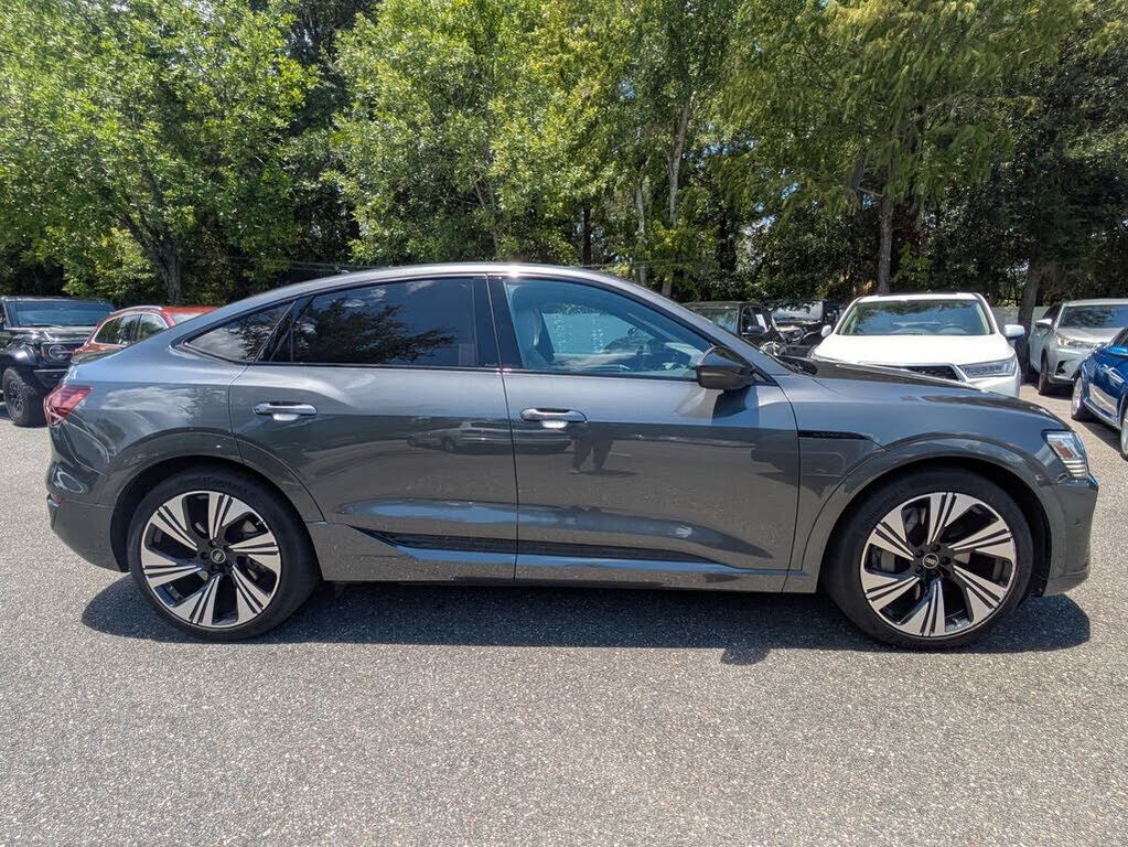 2024 Audi Q8