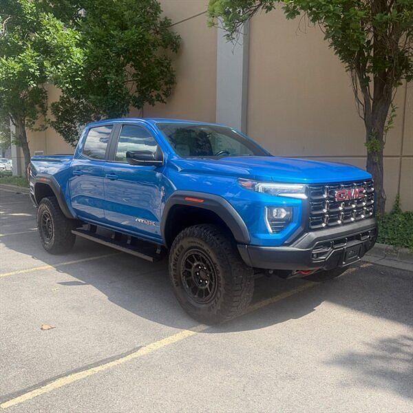 2024 GMC Canyon