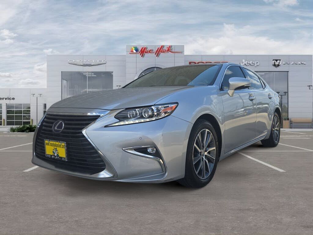 2017 LEXUS ES