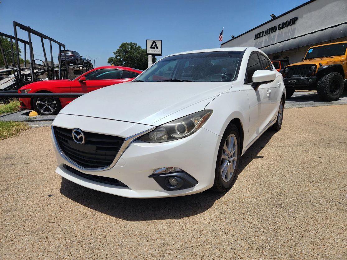 2016 MAZDA Mazda3