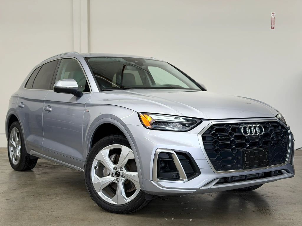 2022 AUDI Q5
