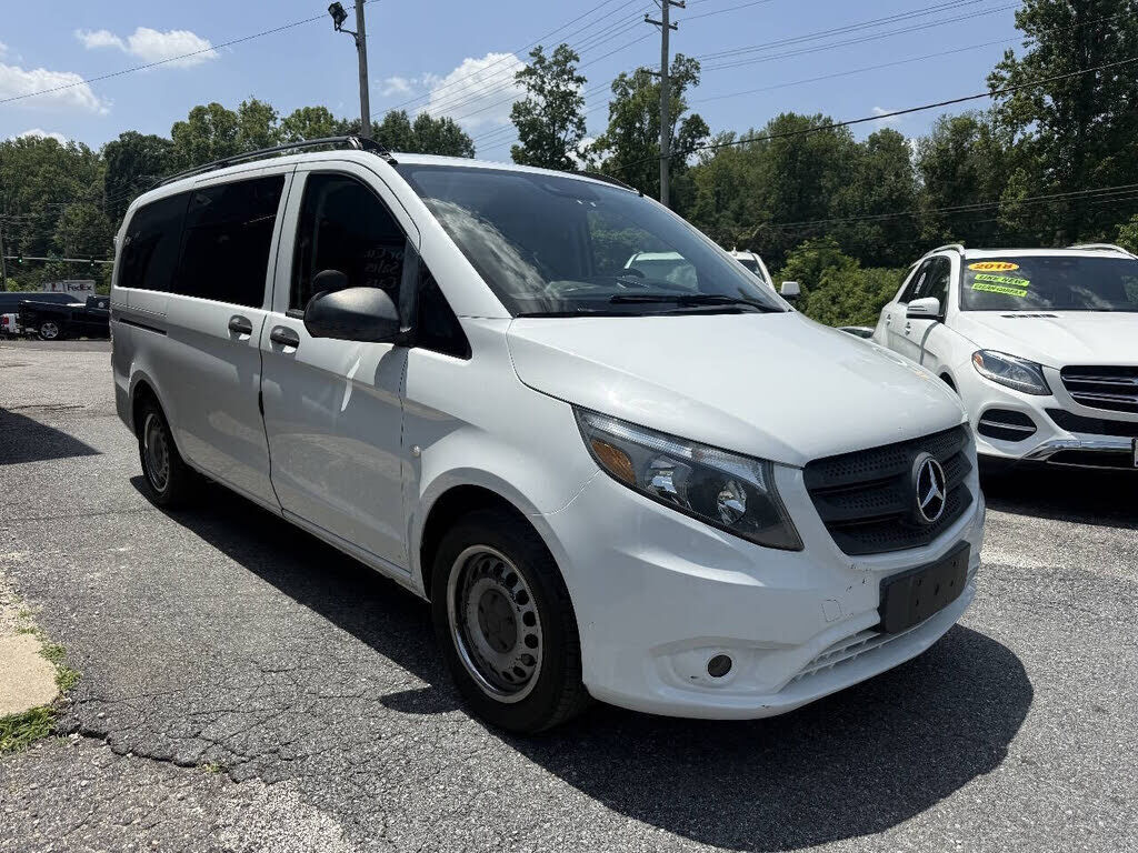 2016 Mercedes-Benz METRIS