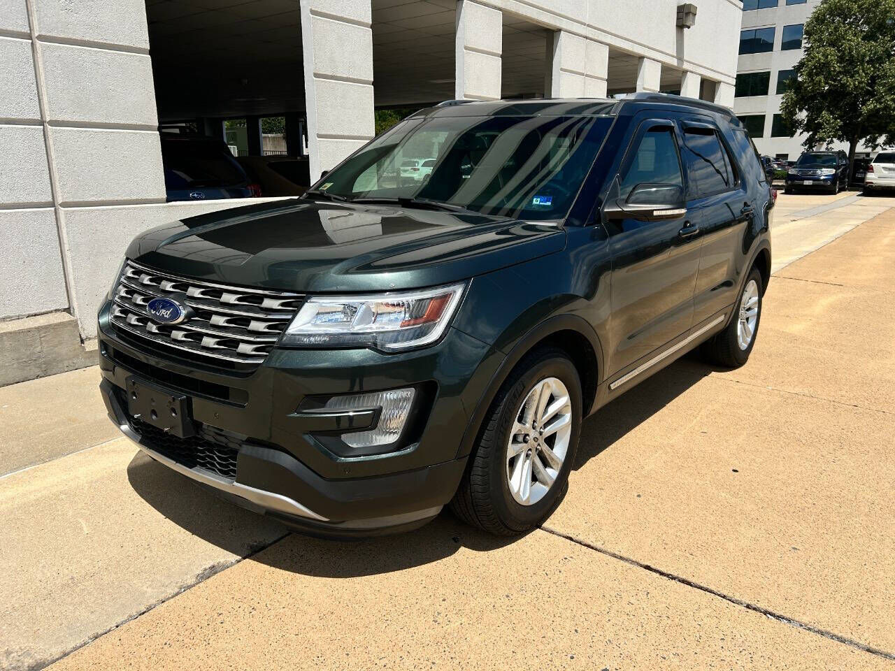 2016 FORD Explorer