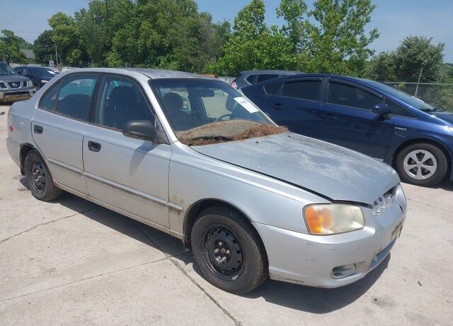 2002 HYUNDAI Accent