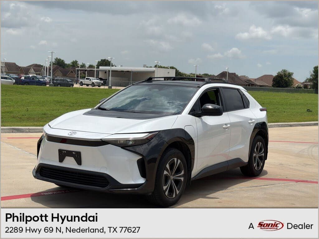 2024 TOYOTA bZ4X
