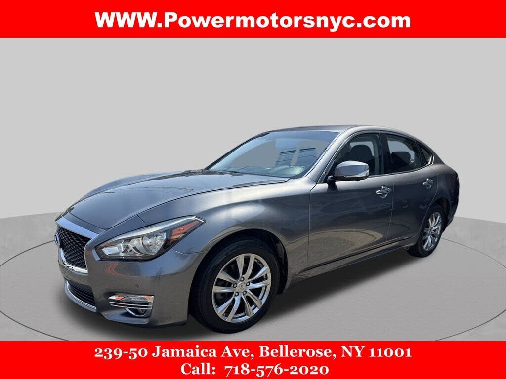 2017 INFINITI Q70