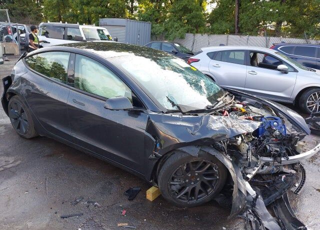 2024 TESLA Model 3