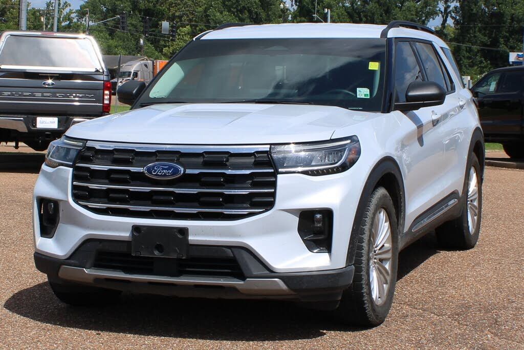 2025 FORD Explorer
