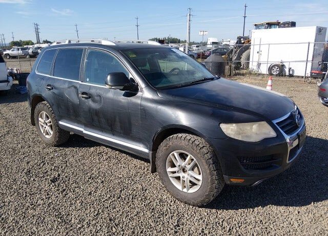 2010 VOLKSWAGEN Touareg