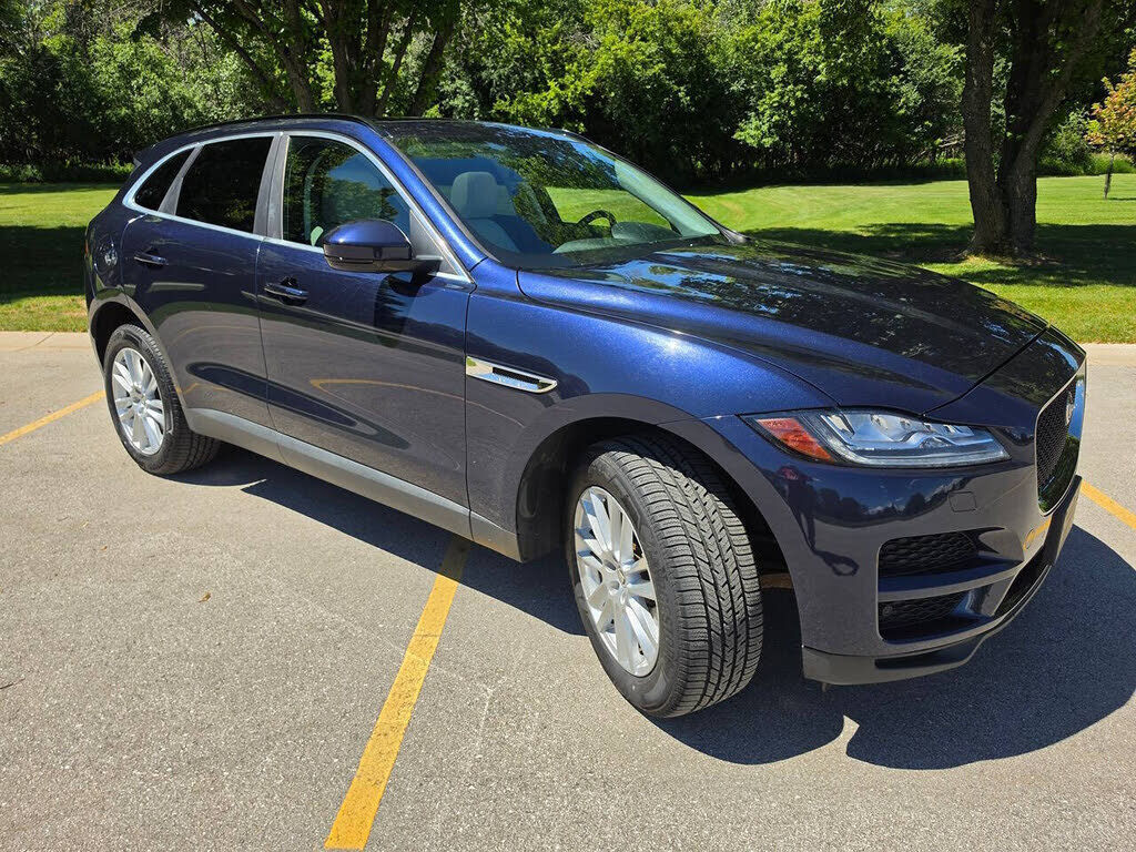 2017 JAGUAR F-Pace