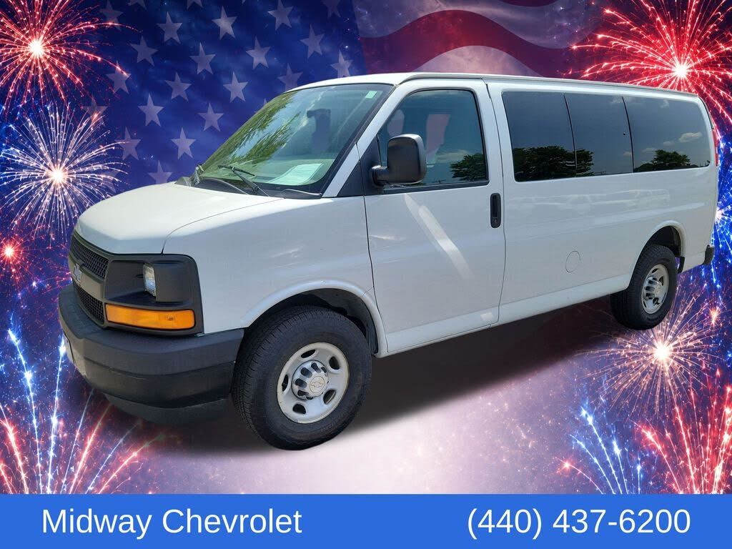 2017 CHEVROLET Express