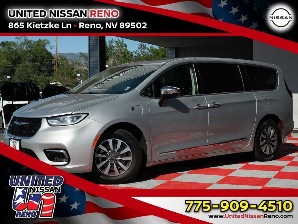 2023 CHRYSLER Pacifica