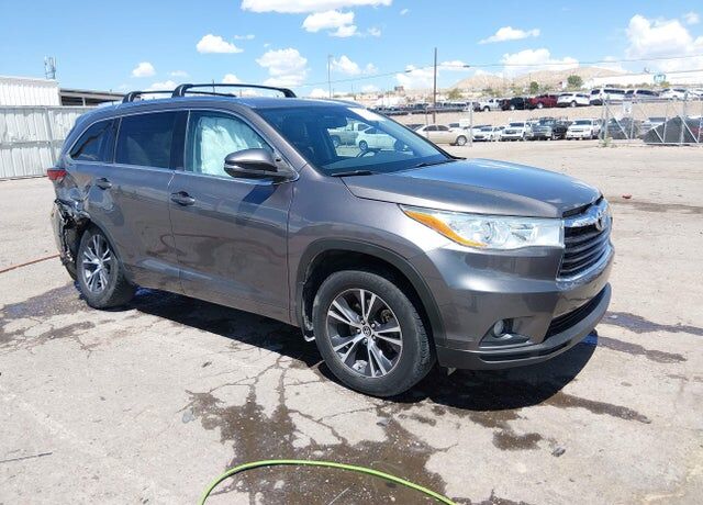 2016 TOYOTA Highlander
