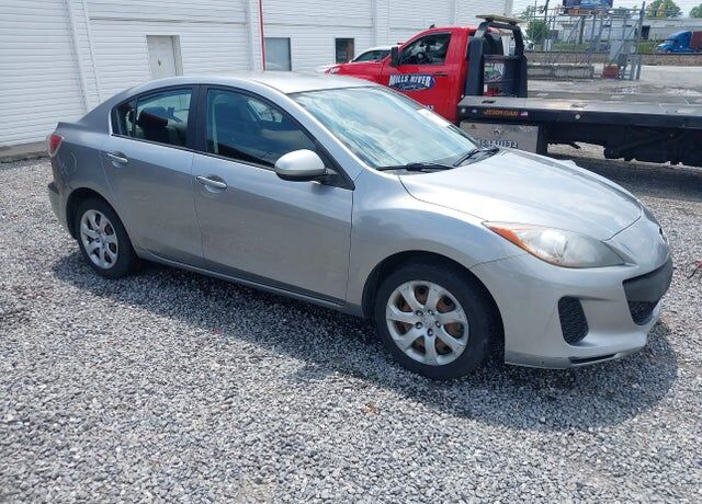 2013 MAZDA Mazda3