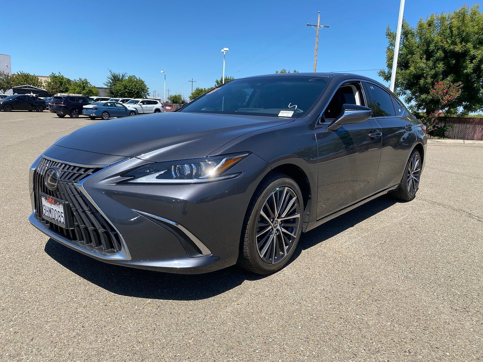 2024 LEXUS ES
