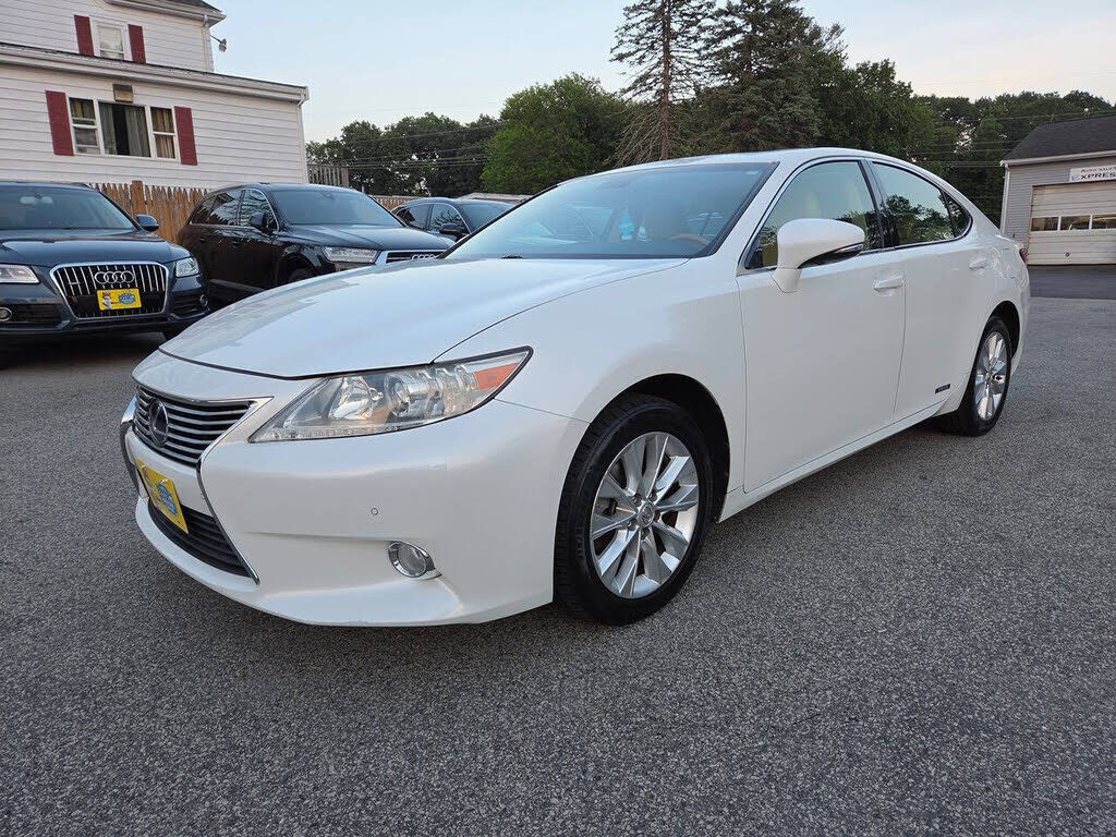 2013 LEXUS ES