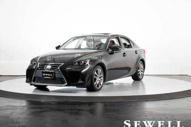 2018 LEXUS IS