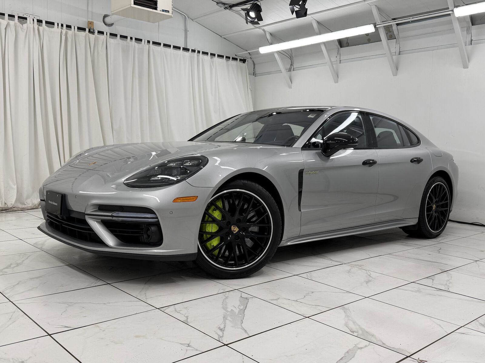 2019 PORSCHE Panamera