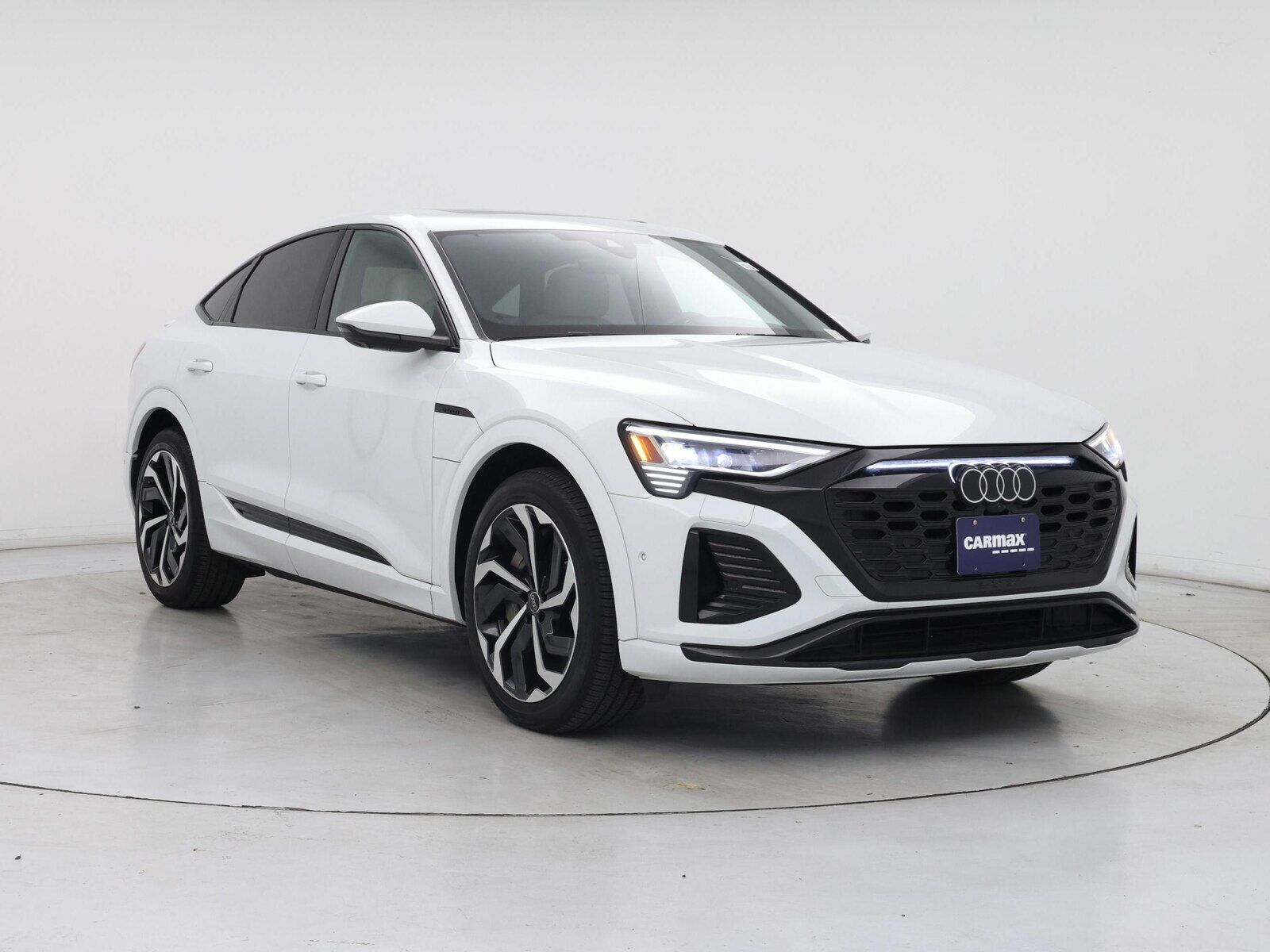 2024 Audi Q8