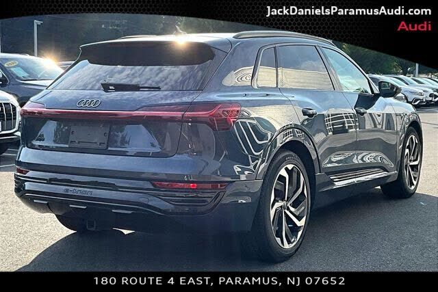 2024 Audi Q8