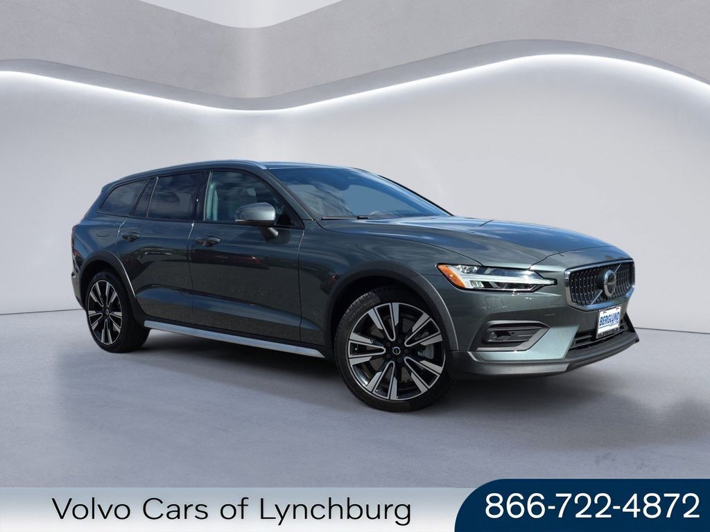 2026 VOLVO V60CC