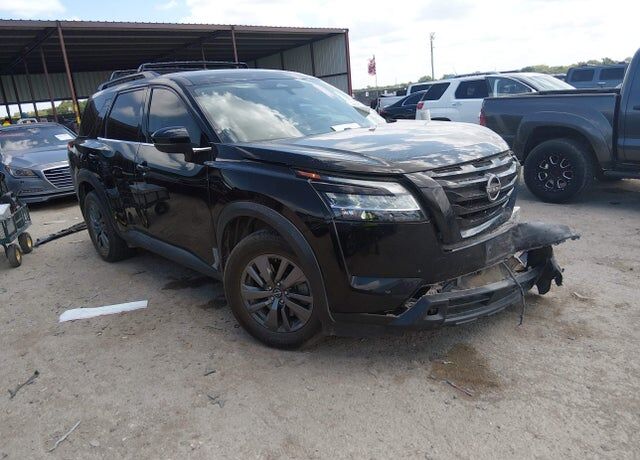 2022 NISSAN Pathfinder