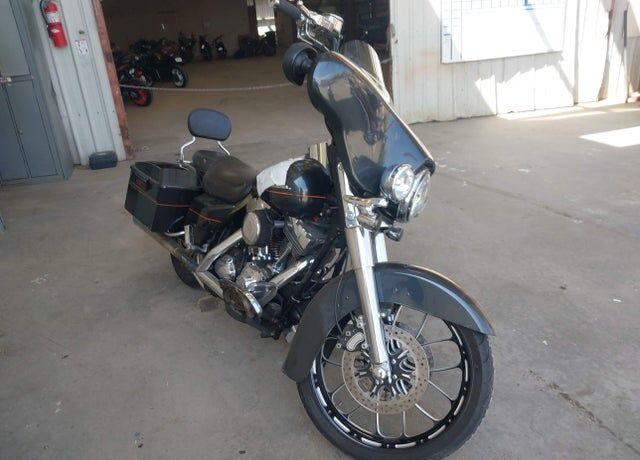 2007 HARLEY DAVIDSON Street Glide