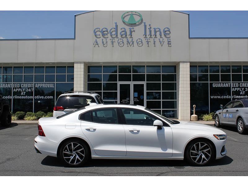 2019 VOLVO S60