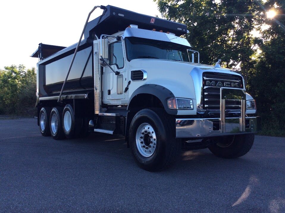 2025 MACK Granite