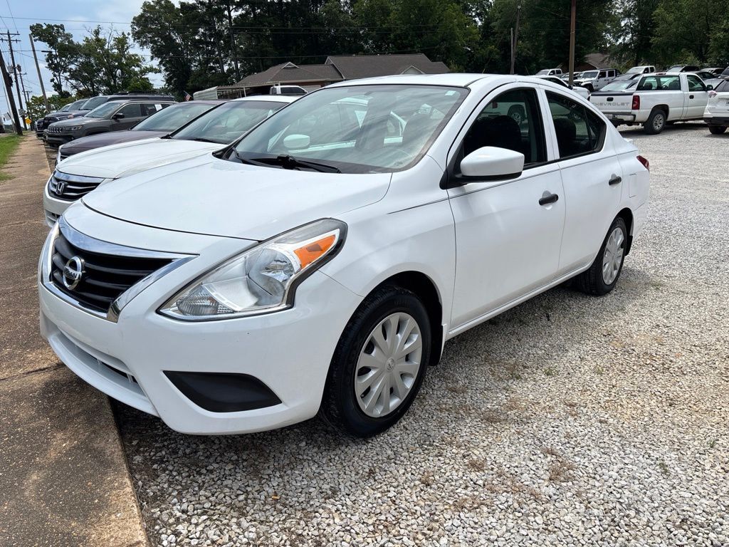 2016 NISSAN Versa
