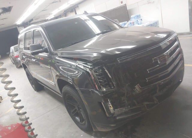 2017 CADILLAC Escalade