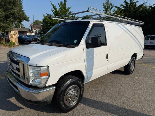2013 FORD E-350