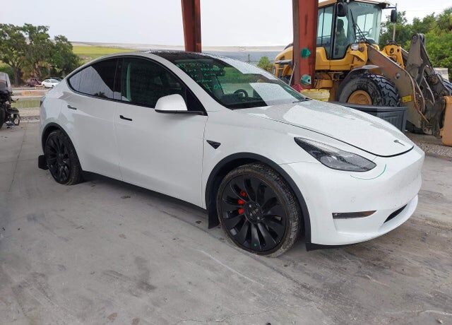 2022 TESLA Model Y