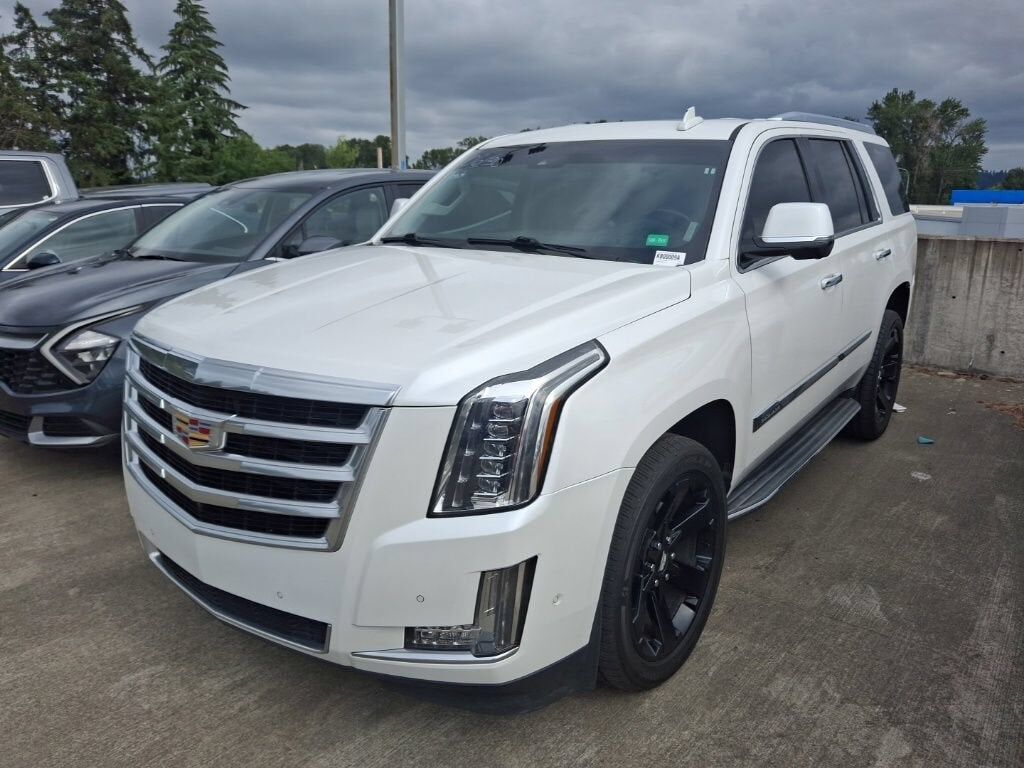 2017 CADILLAC Escalade