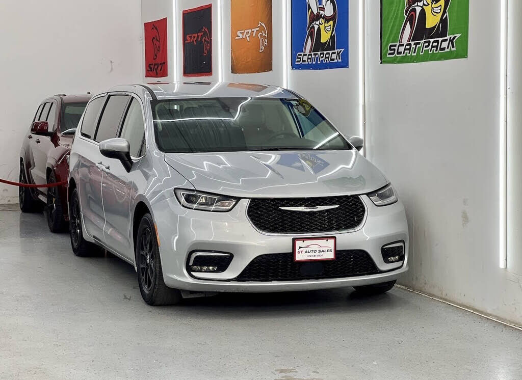 2023 CHRYSLER Pacifica