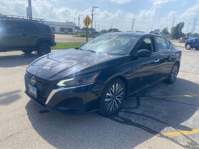 2023 NISSAN Altima