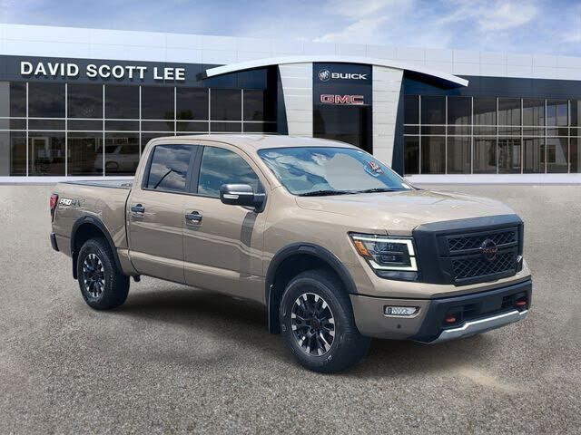 2023 NISSAN Titan