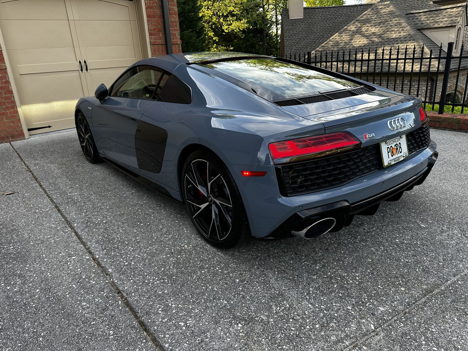 2021 AUDI R8