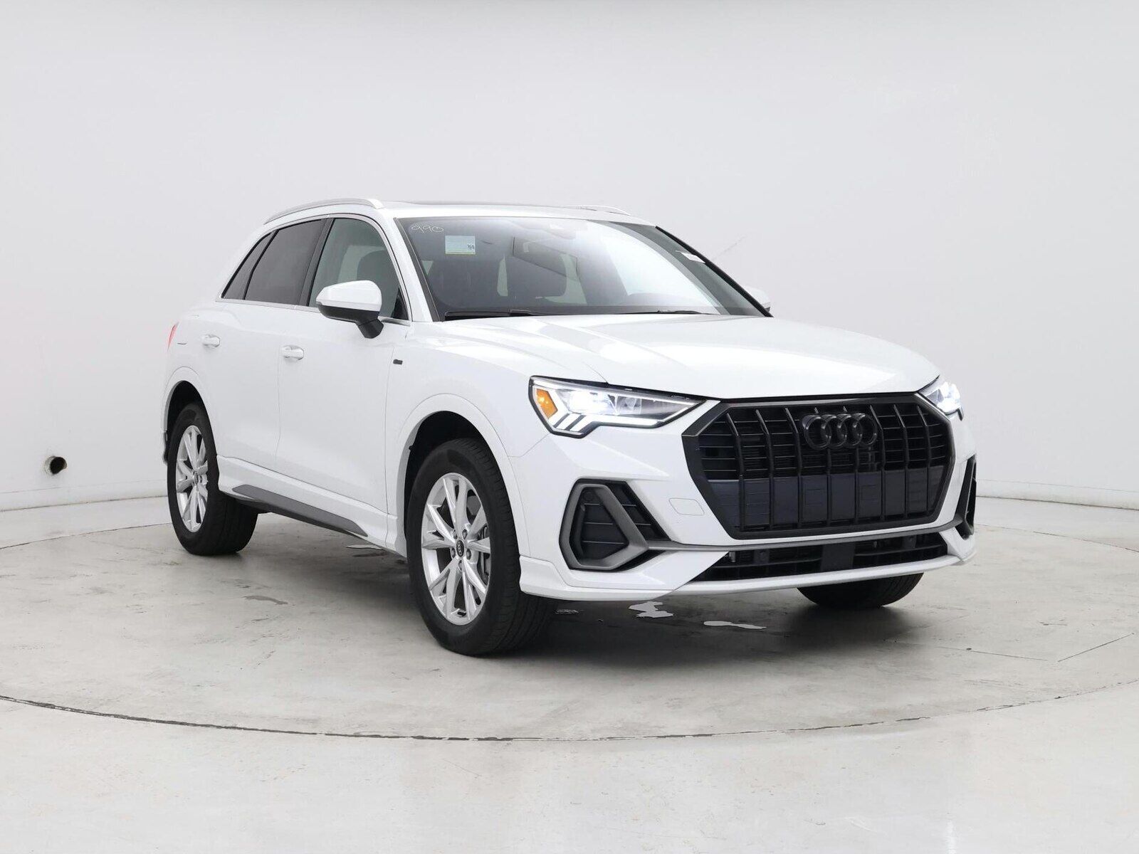 2023 Audi Q3