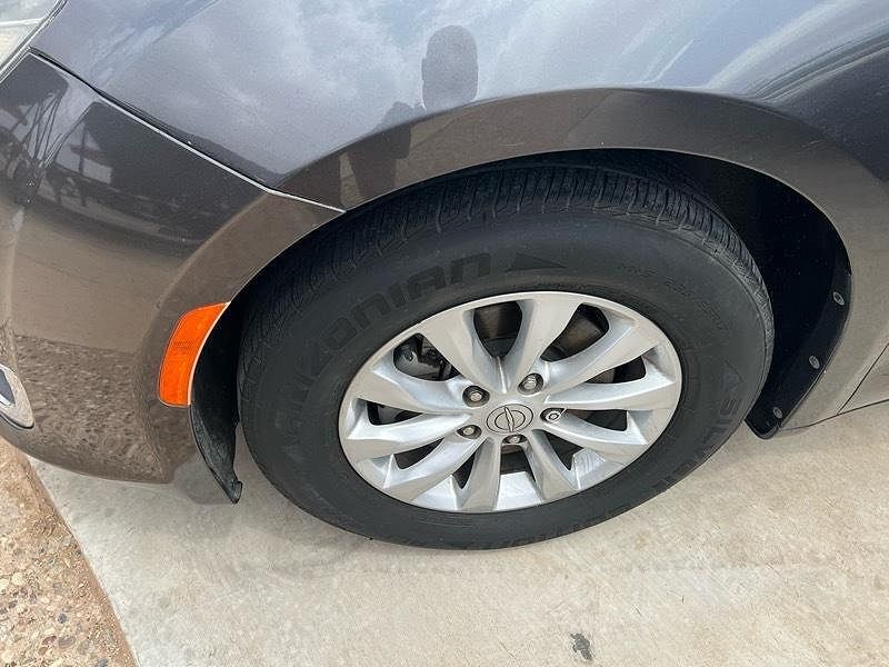 2017 CHRYSLER Pacifica