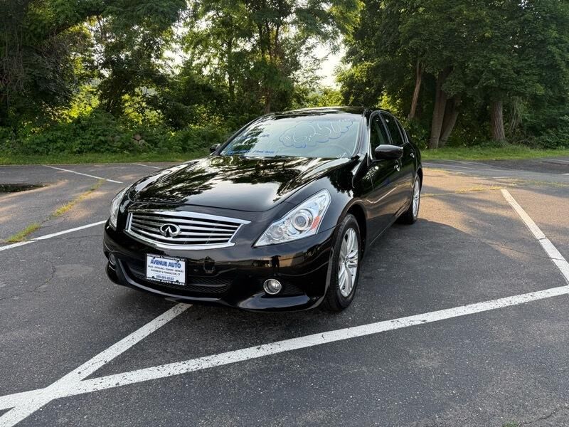 2011 INFINITI G37