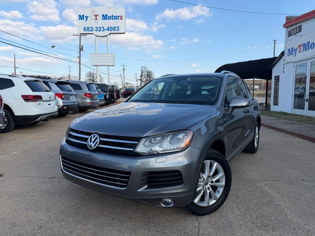 2014 VOLKSWAGEN Touareg